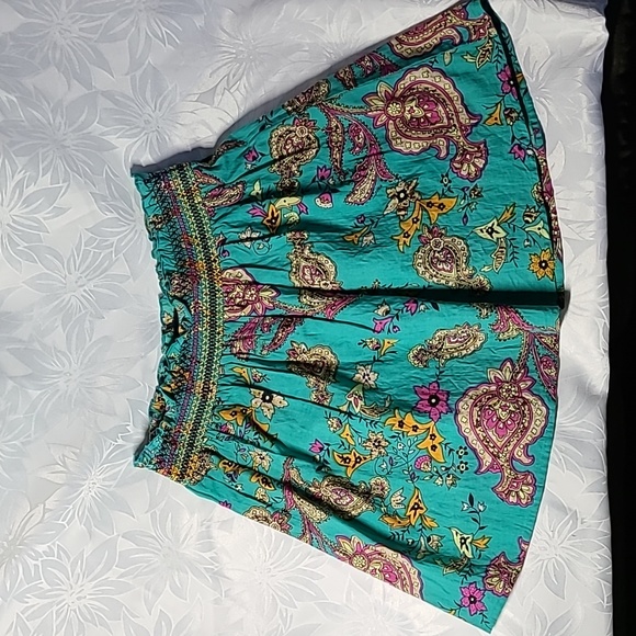 Fire Los Angeles skirts (2) - Picture 3 of 7